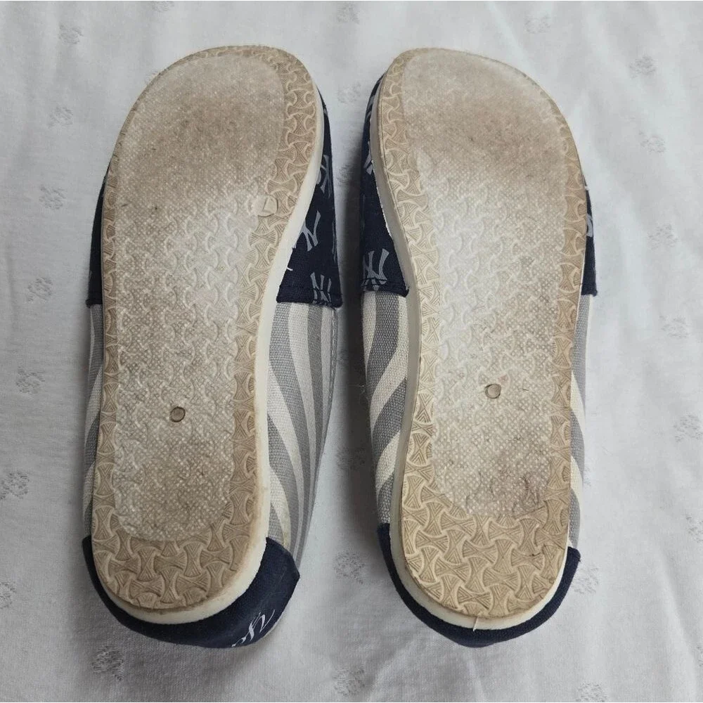 FOCO New York Yankees Logo Striped Canvas Shoes Espadrilles Size L